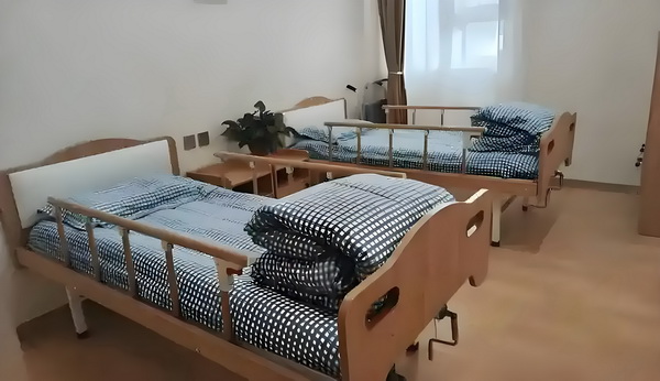 深户怎么自己交社保_云南通海发生地震瞬间护士用身体护住婴儿避难 德育编写为先三科教材坚持