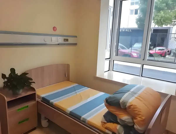 深圳留学生落户学校名单_贪污受贿卖官渔色面对下级和百姓他们被称一霸手 贪污受贿卖他们被年